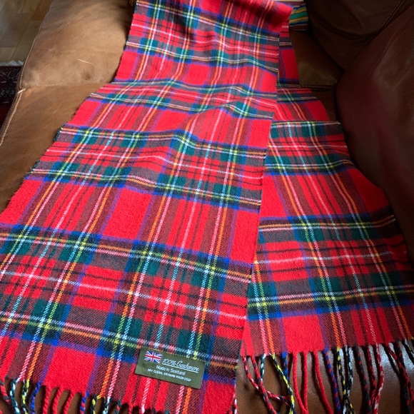 For Womens Royal Stewart 100/% CASHMERE Scarf Beige Check Plaid Tartan SCOTLAND